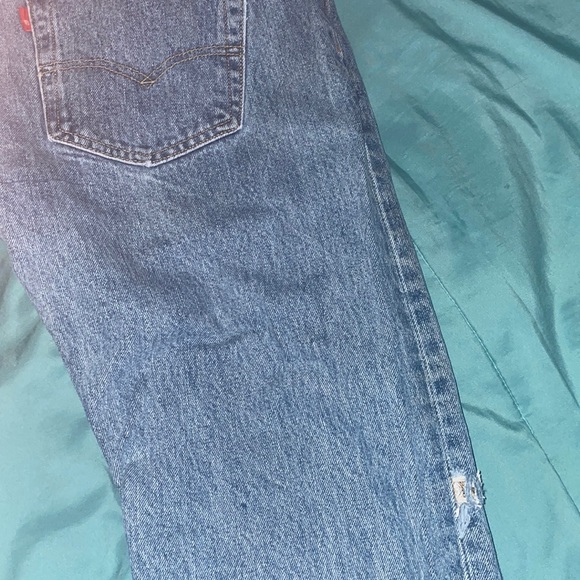 Levi’s jean pre owned - Picture 2 of 4